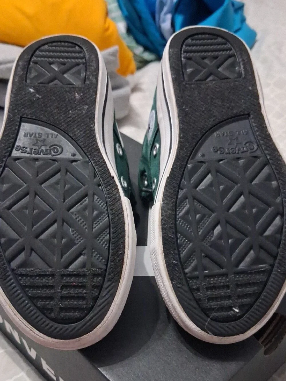 Converse Kids Low-Top Sneakers in Dark Green and Black